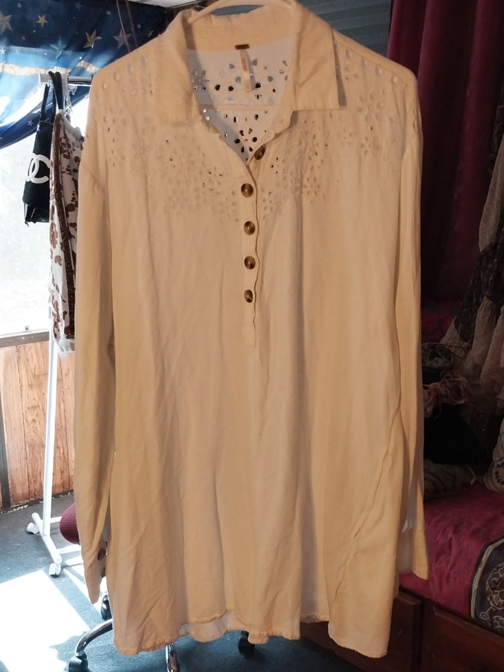 Women's White Eyelet Button-Front Tunic Top